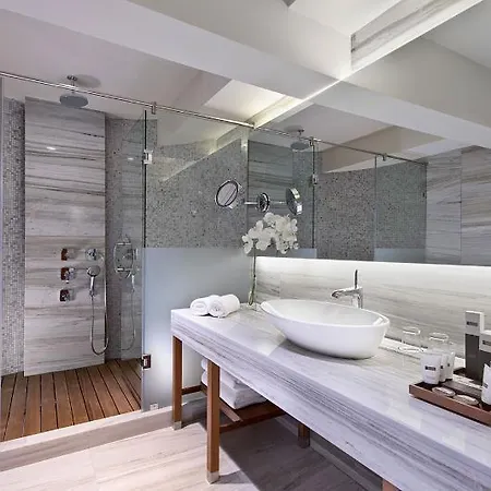 Tui Blue Grand Azur 5* マルマリス