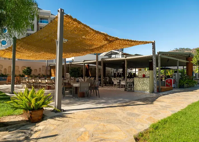 Отель Tui Blue Grand Azur