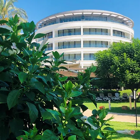 Tui Blue Grand Azur مرمريس